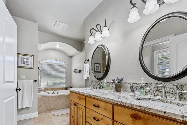 12121 Caribee Inlet, Star, ID 83669