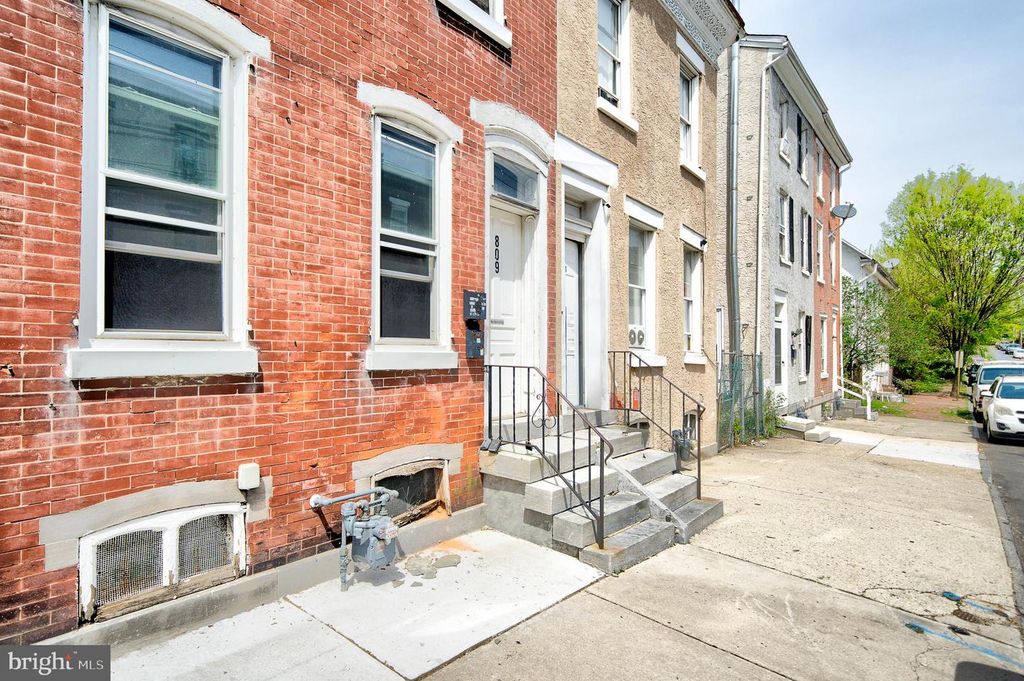 809 GREEN ST, Norristown, PA 19401