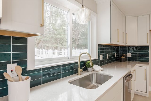 122 Astor Drive, Brighton, NY 14610