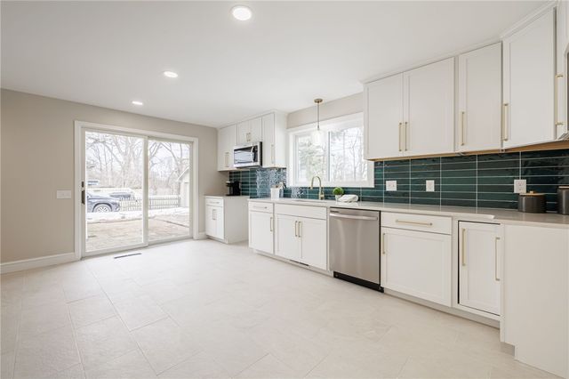 122 Astor Drive, Brighton, NY 14610