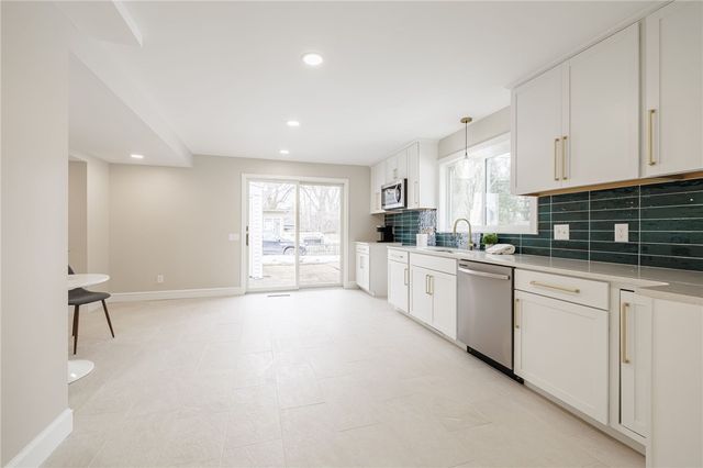 122 Astor Drive, Brighton, NY 14610