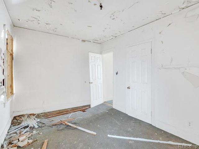 5282 Lakeview Street, Detroit, MI 48213