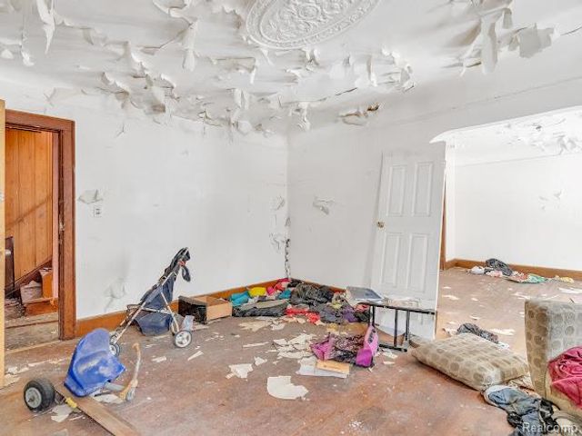 5282 Lakeview Street, Detroit, MI 48213