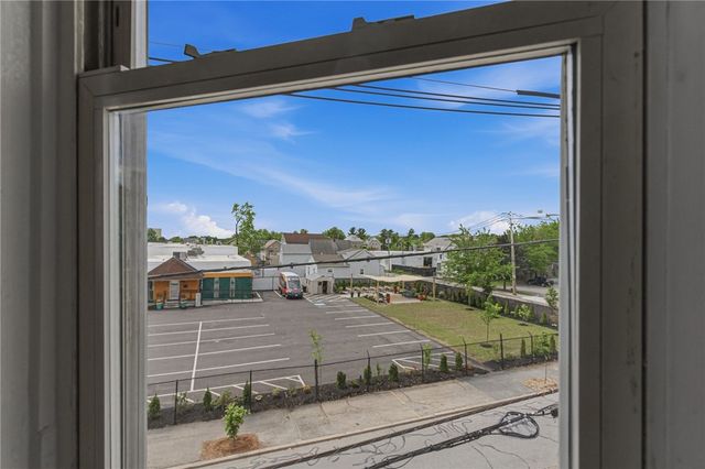 821 Potters Avenue, Providence, RI 02907