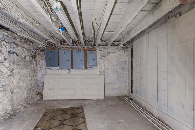 821 Potters Avenue, Providence, RI 02907
