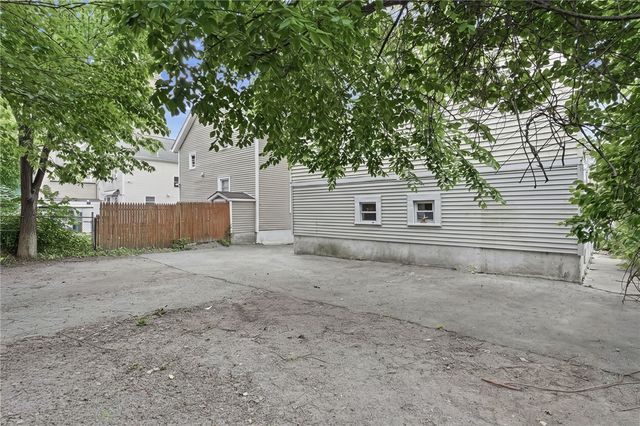 821 Potters Avenue, Providence, RI 02907