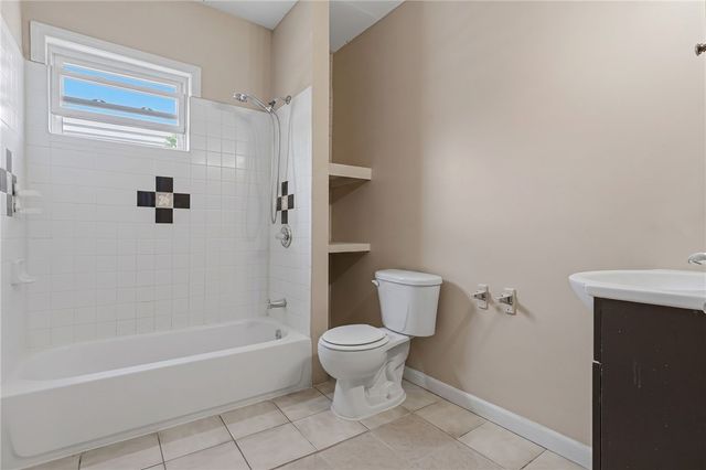 821 Potters Avenue, Providence, RI 02907