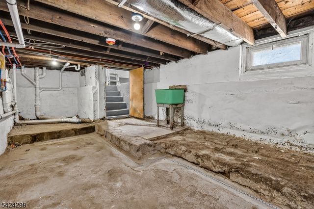 562 Tremont Ave, City Of Orange Twp., NJ 07050