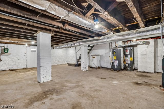 562 Tremont Ave, City Of Orange Twp., NJ 07050