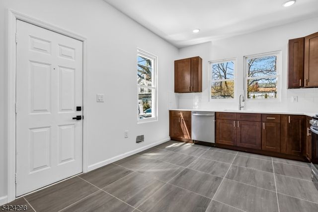 562 Tremont Ave, City Of Orange Twp., NJ 07050