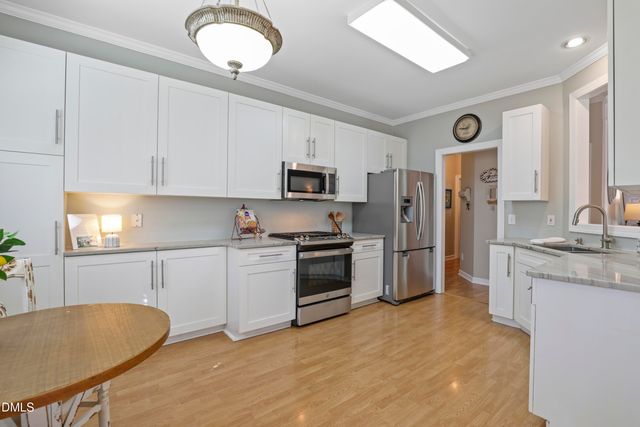 2217 Winpost Lane, Apex, NC 27502