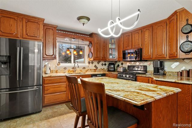 70482 Wolcott Road, Armada, MI 48005