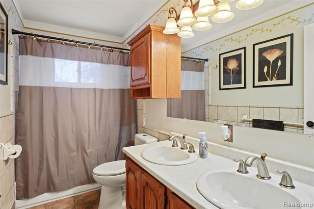 70482 Wolcott Road, Armada, MI 48005