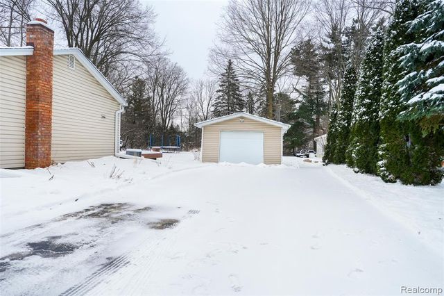 70482 Wolcott Road, Armada, MI 48005