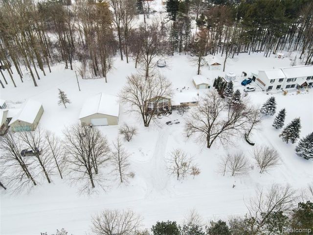 70482 Wolcott Road, Armada, MI 48005