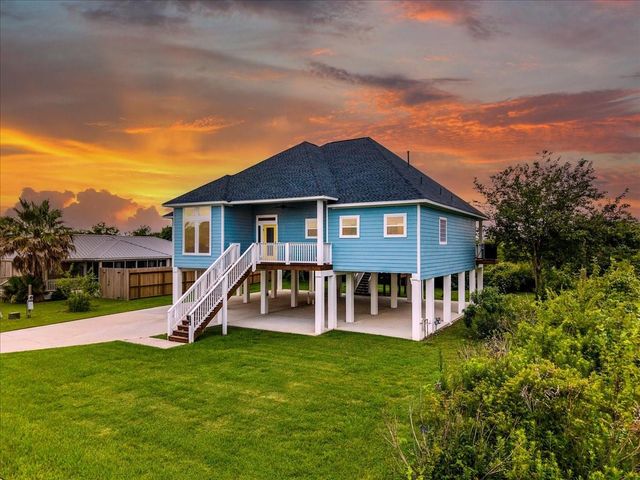 218 Debbie Lane, San Leon, TX 77539