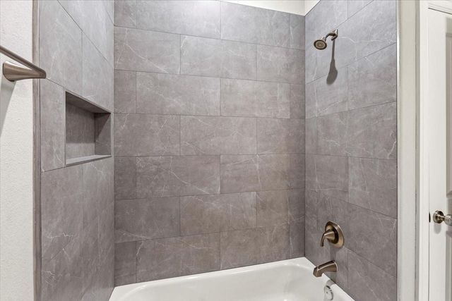 218 Debbie Lane, San Leon, TX 77539