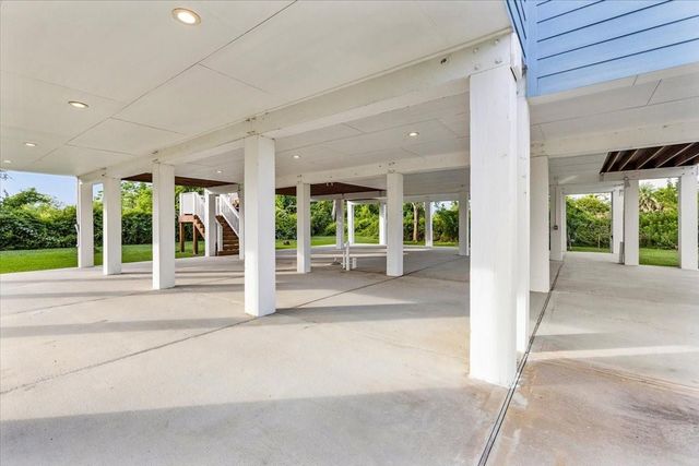 218 Debbie Lane, San Leon, TX 77539