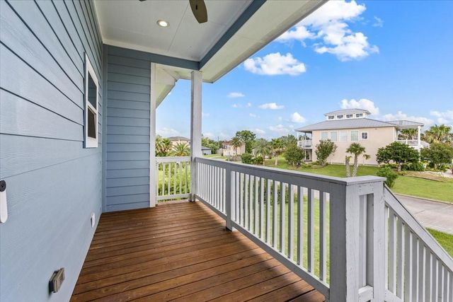 218 Debbie Lane, San Leon, TX 77539