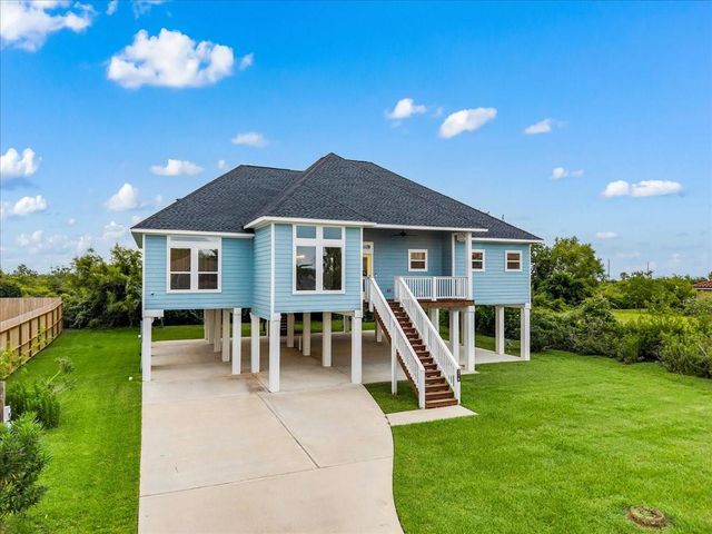 218 Debbie Lane, San Leon, TX 77539