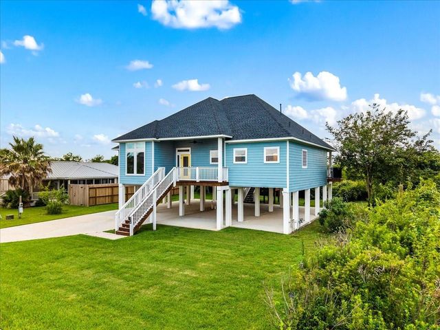 218 Debbie Lane, San Leon, TX 77539