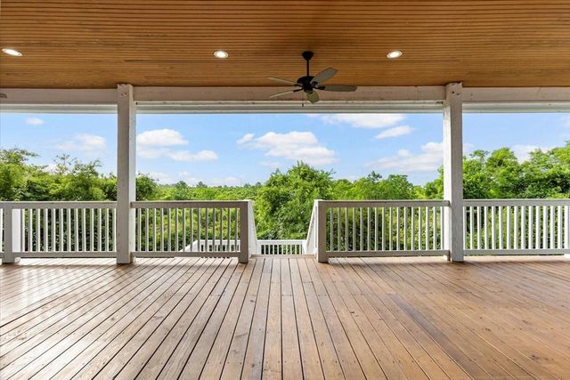 218 Debbie Lane, San Leon, TX 77539