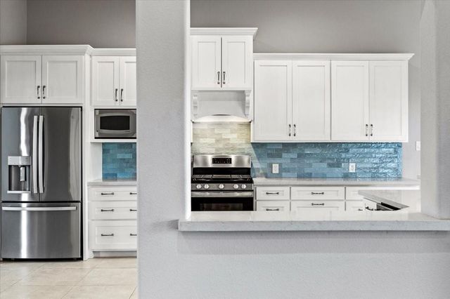 218 Debbie Lane, San Leon, TX 77539