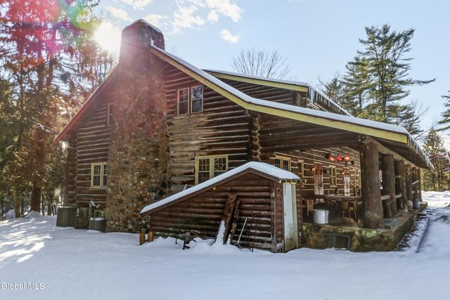 746 Howe Road, Lake Luzerne, NY 12846