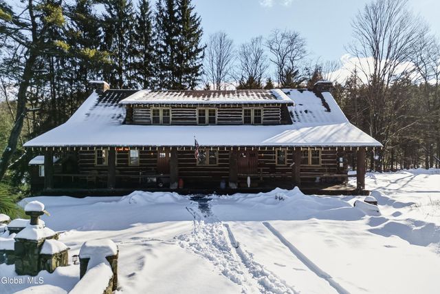 746 Howe Road, Lake Luzerne, NY 12846