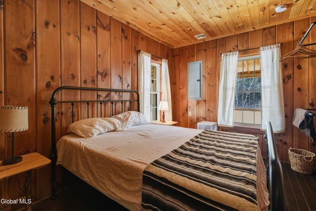 746 Howe Road, Lake Luzerne, NY 12846