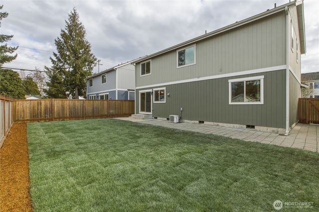 619 E 57th Street Ct, Tacoma, WA 98404