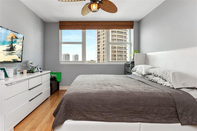 20201 E Country Club Dr 1006, Aventura, FL 33180