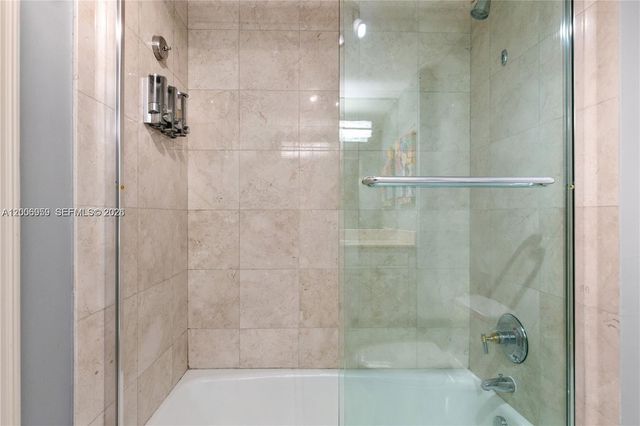 20201 E Country Club Dr 1006, Aventura, FL 33180