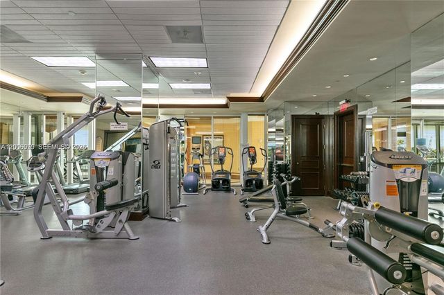 20201 E Country Club Dr 1006, Aventura, FL 33180