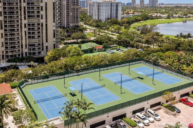 20201 E Country Club Dr 1006, Aventura, FL 33180