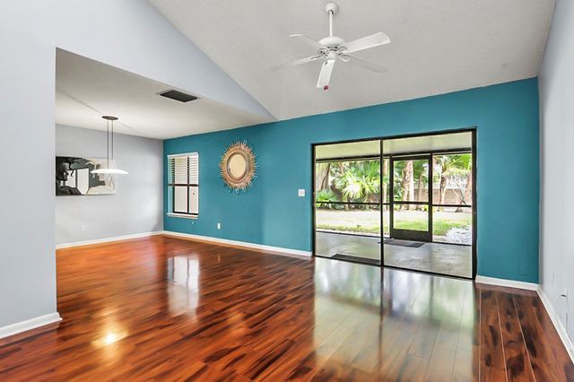 1679 SW Crossing Circle, Palm City, FL 34990