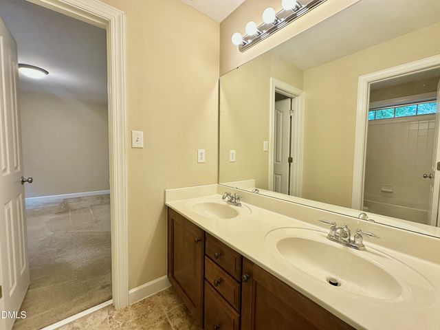 1801 Old London Way, Cary, NC 27513