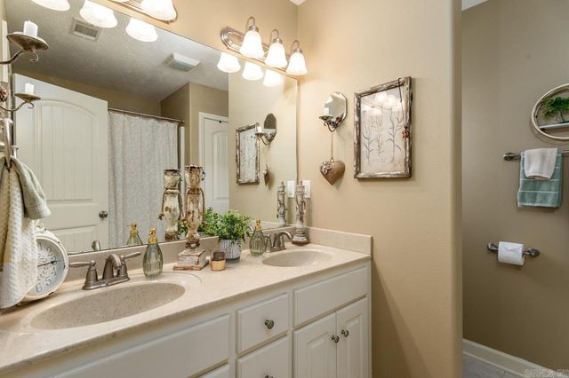 25 Brentwood Drive, Vilonia, AR 72173