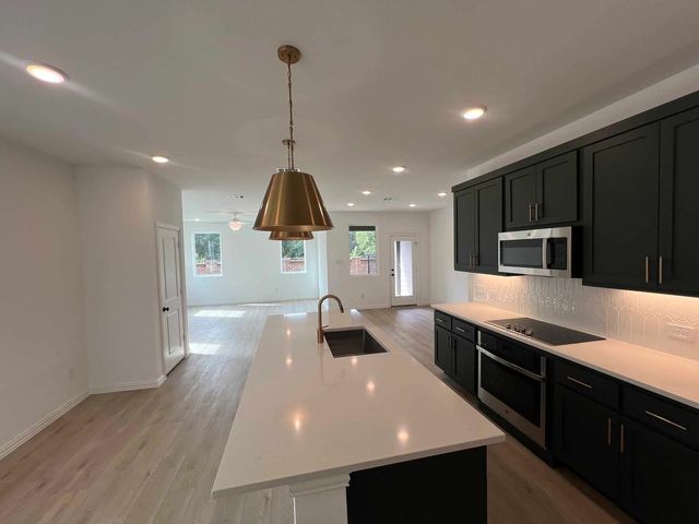 2637 Lost Maples Lane, Dallas, TX 75228