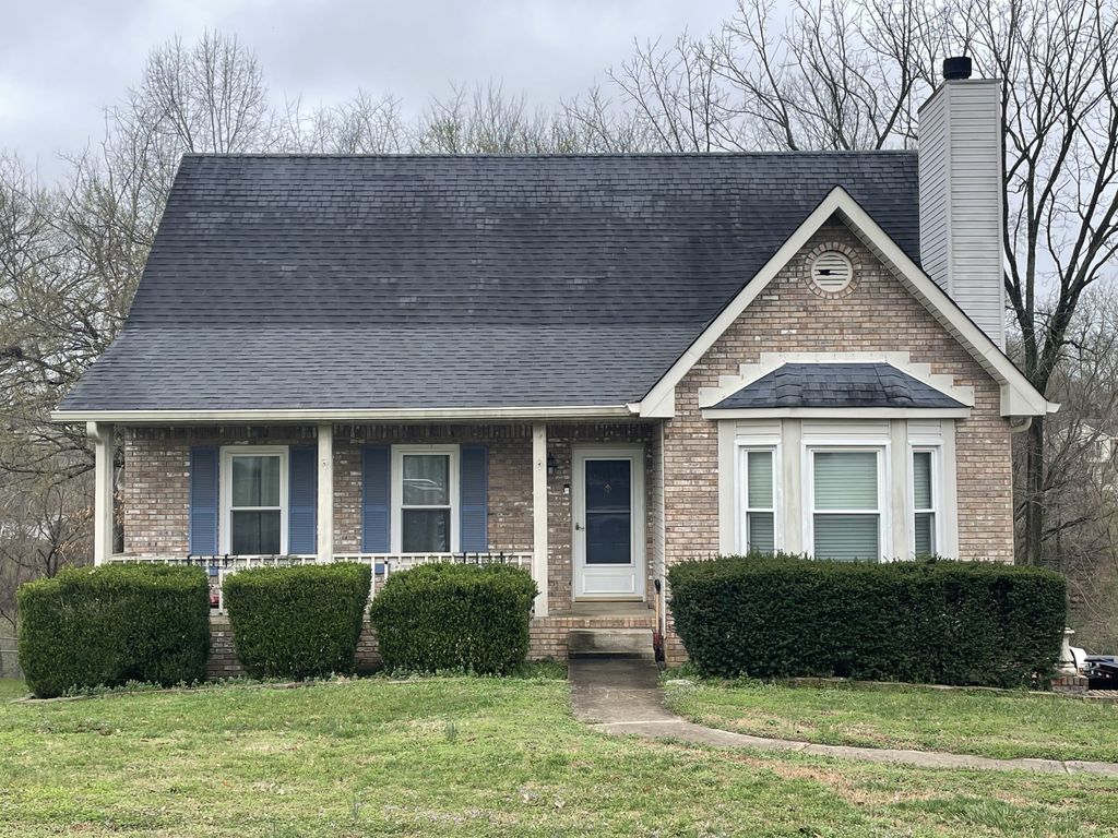 3114 Larson Ln, Clarksville, TN 37043