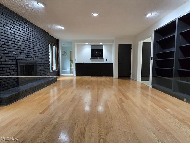 4280 Som Center Road, Moreland Hills, OH 44022