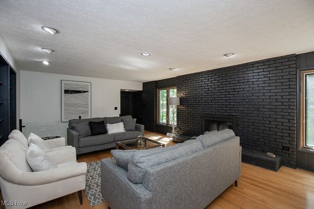 4280 Som Center Road, Moreland Hills, OH 44022