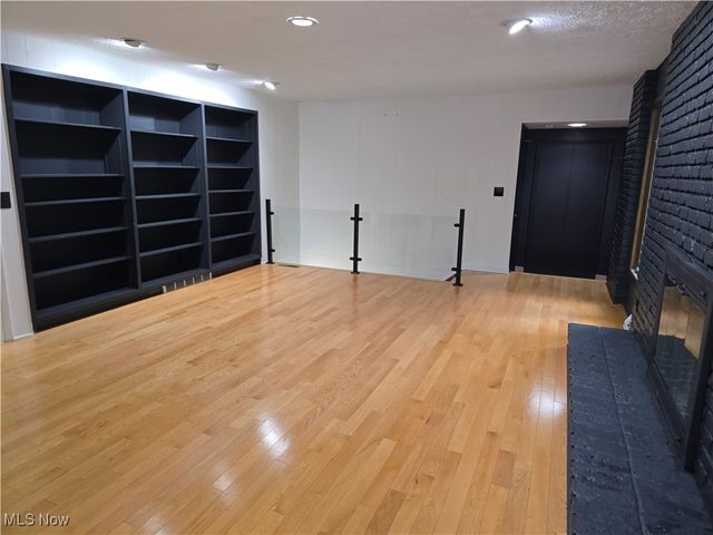 4280 Som Center Road, Moreland Hills, OH 44022