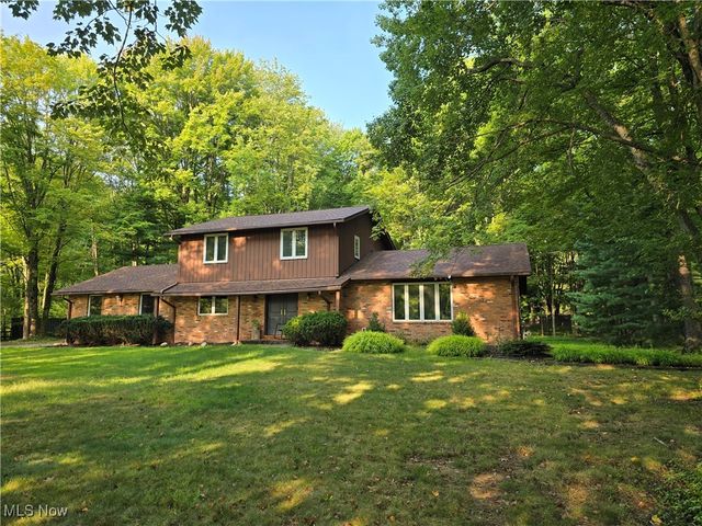 4280 Som Center Road, Moreland Hills, OH 44022