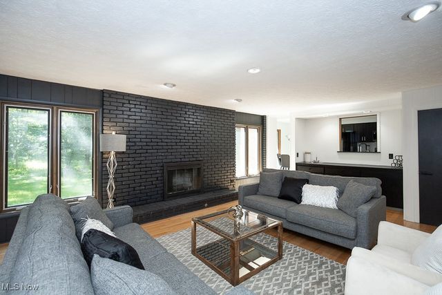 4280 Som Center Road, Moreland Hills, OH 44022