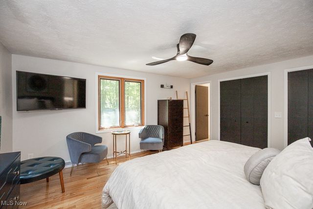 4280 Som Center Road, Moreland Hills, OH 44022