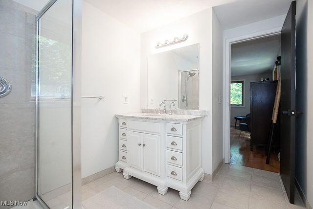 4280 Som Center Road, Moreland Hills, OH 44022