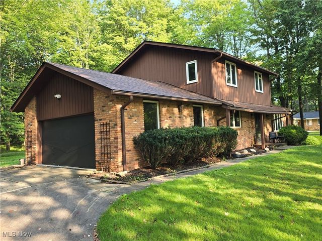 4280 Som Center Road, Moreland Hills, OH 44022