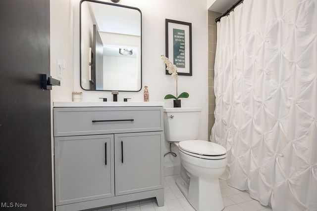 4280 Som Center Road, Moreland Hills, OH 44022