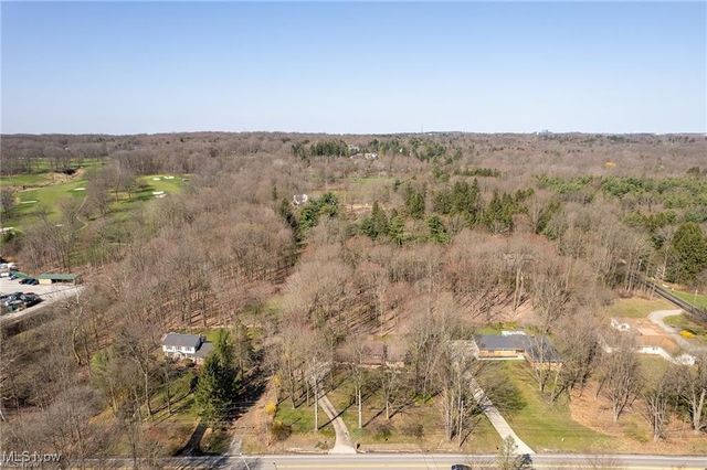 4280 Som Center Road, Moreland Hills, OH 44022